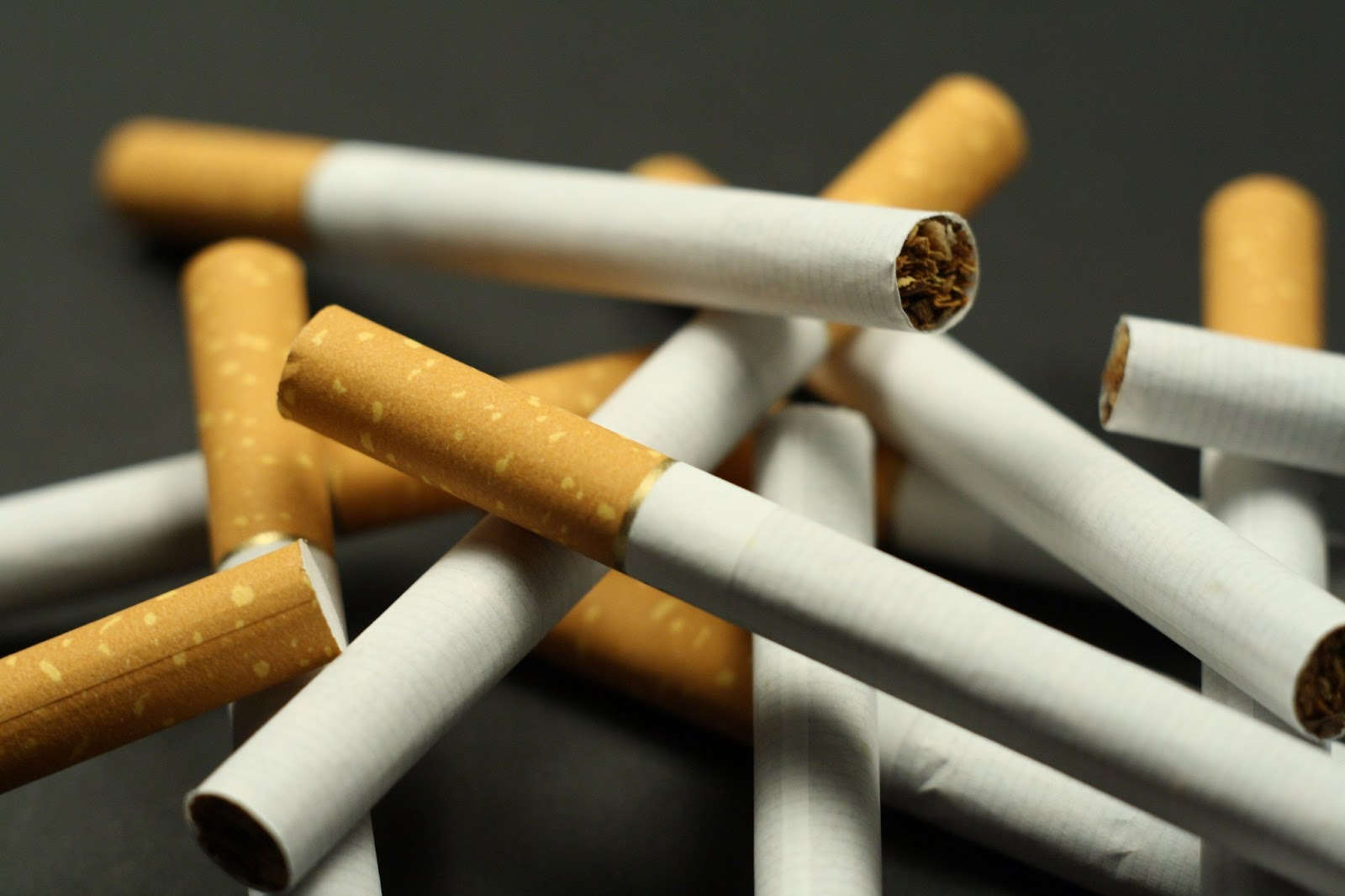 Оптовая закупка сигарет: где выгоднее заказывать онлайн?